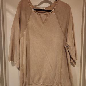 Easel Short Sleeve sweatshirt size Medium